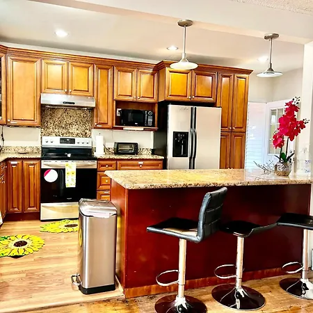 Seattle Home With 2 Bedrooms A King Bed Queen Bed And An Extra Sofa Bed Located 10 Minutes From Seatac Airport And 20 Minutes From Downtown Exterior foto