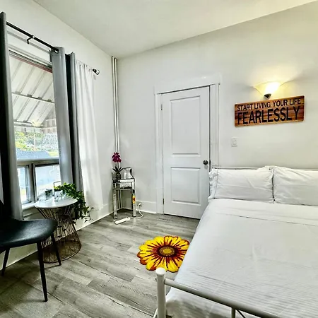 Seattle Home With 2 Bedrooms A King Bed Queen Bed And An Extra Sofa Bed Located 10 Minutes From Seatac Airport And 20 Minutes From Downtown Exterior foto